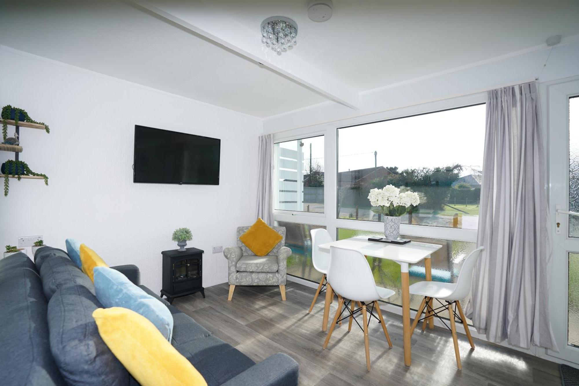 Sea Lavender Chalet, Close To Sandy Heacham