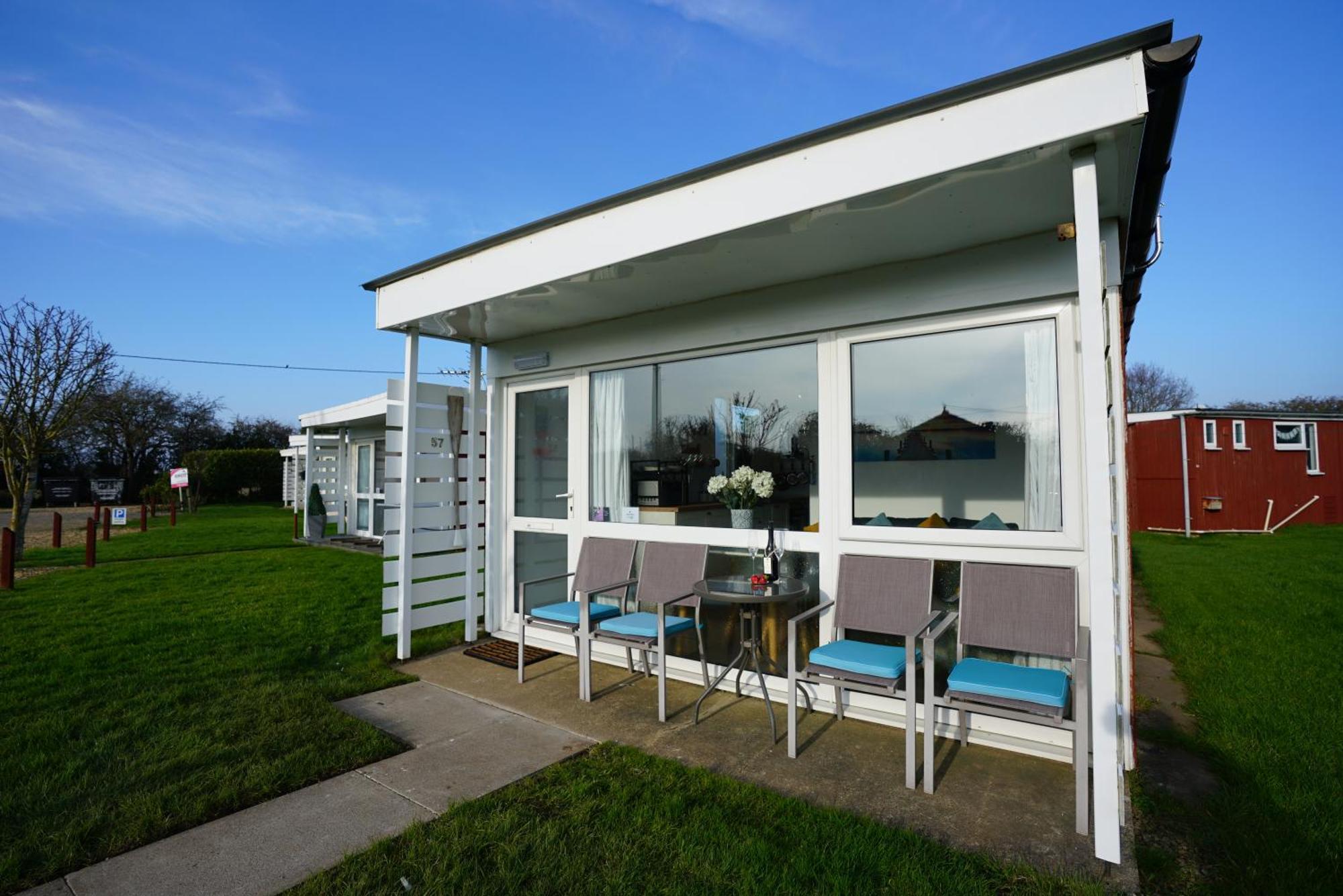 Sea Lavender Chalet, Close To Sandy * Heacham